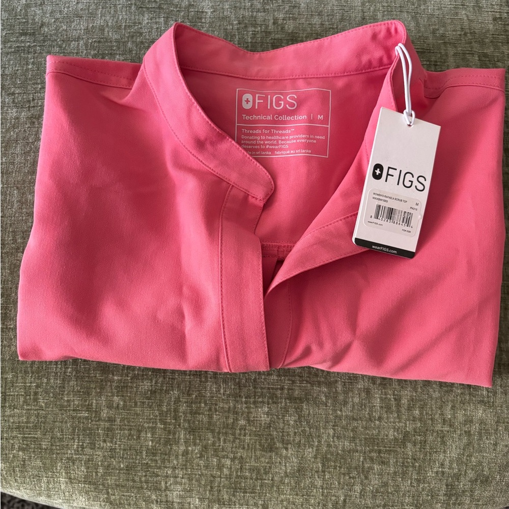 Figs Rafaela Oversized Scrub Top in Desert Rose size M NWT